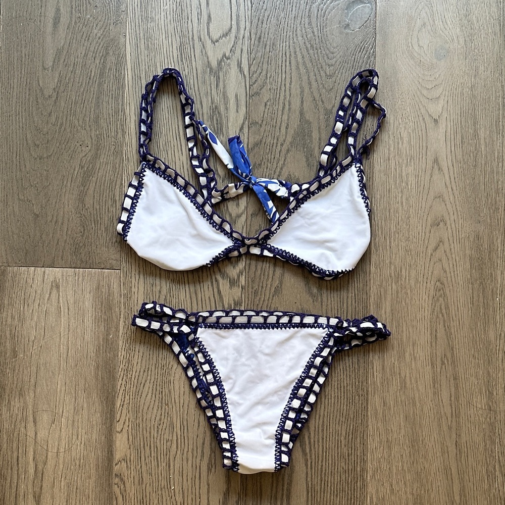 NWOT Reversible Navy and White Floral Bikini Set